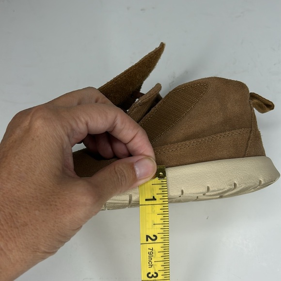 UGG Canoe Chukka Boots - Picture 14 of 14